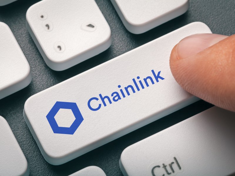Chainlink Collaborates with 21Shares, Lido DAO Maintains Bullish Potential, KangaMoon (KANG) Presale Raises Over $550K